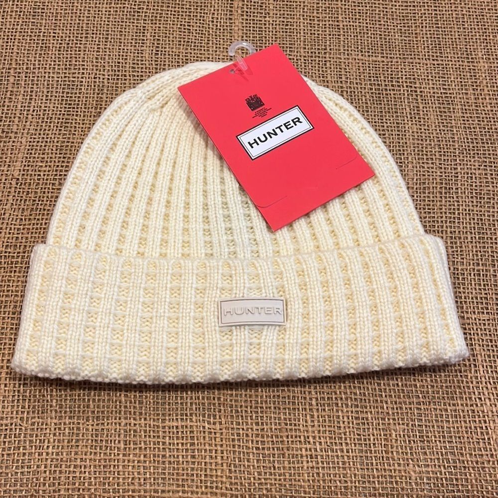 NWT Hunter beanie